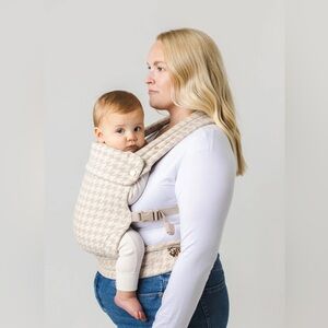Stylish Cream Mabe Carrier